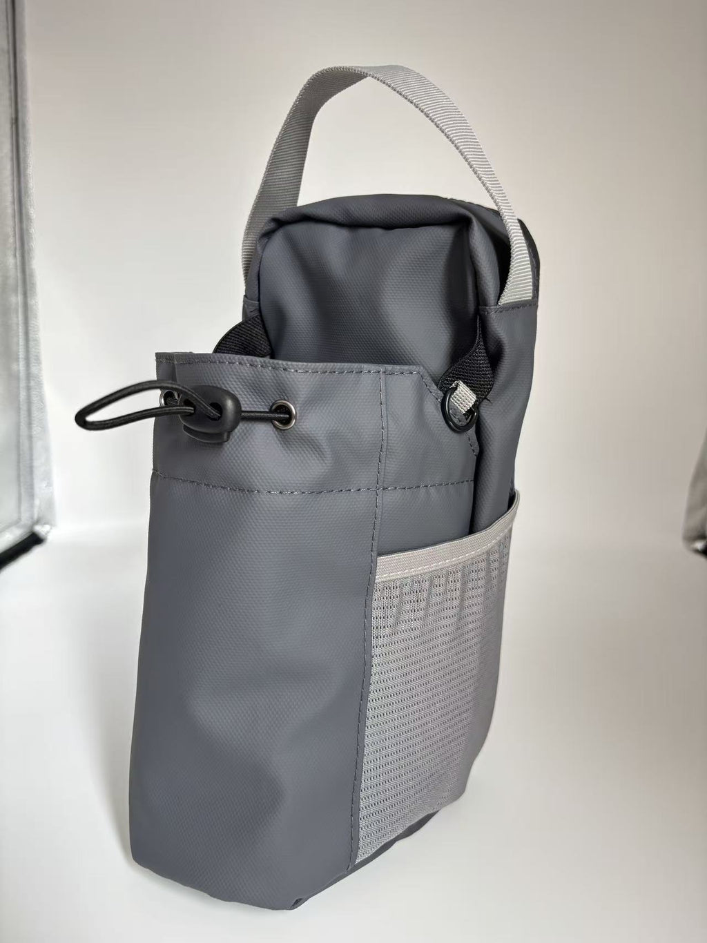 Magnetic Sports Water Bottle Bag with Phone Pouch